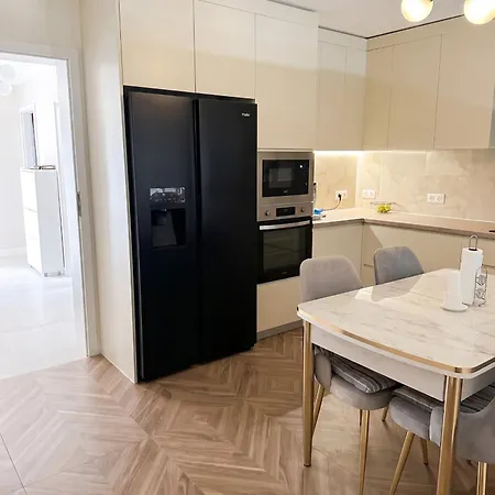 Maison Spacieuse Avec Terrasse A Pontault-Combault