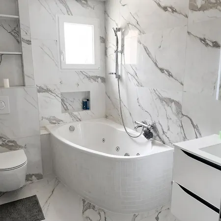 بيت للعطل Maison Spacieuse Avec Terrasse A بونتولت-كومْبو