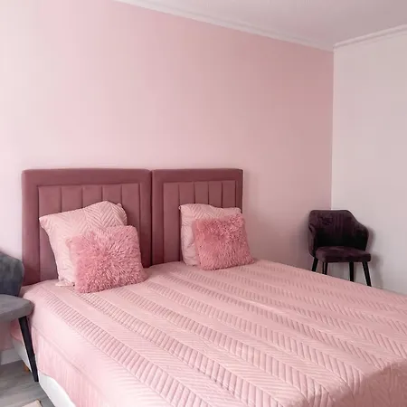 Vakantiehuis Maison Spacieuse Avec Terrasse A *